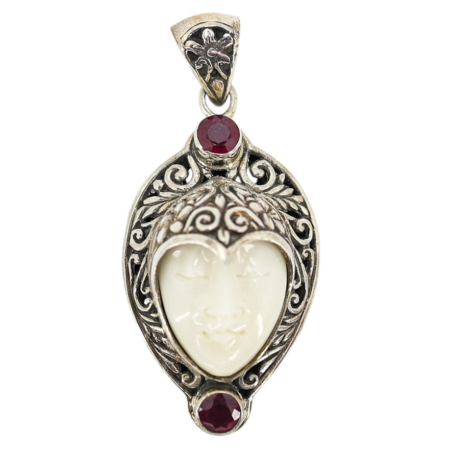 Vintage Sterling Silver Carved Face Pendant – Boho Bali Style