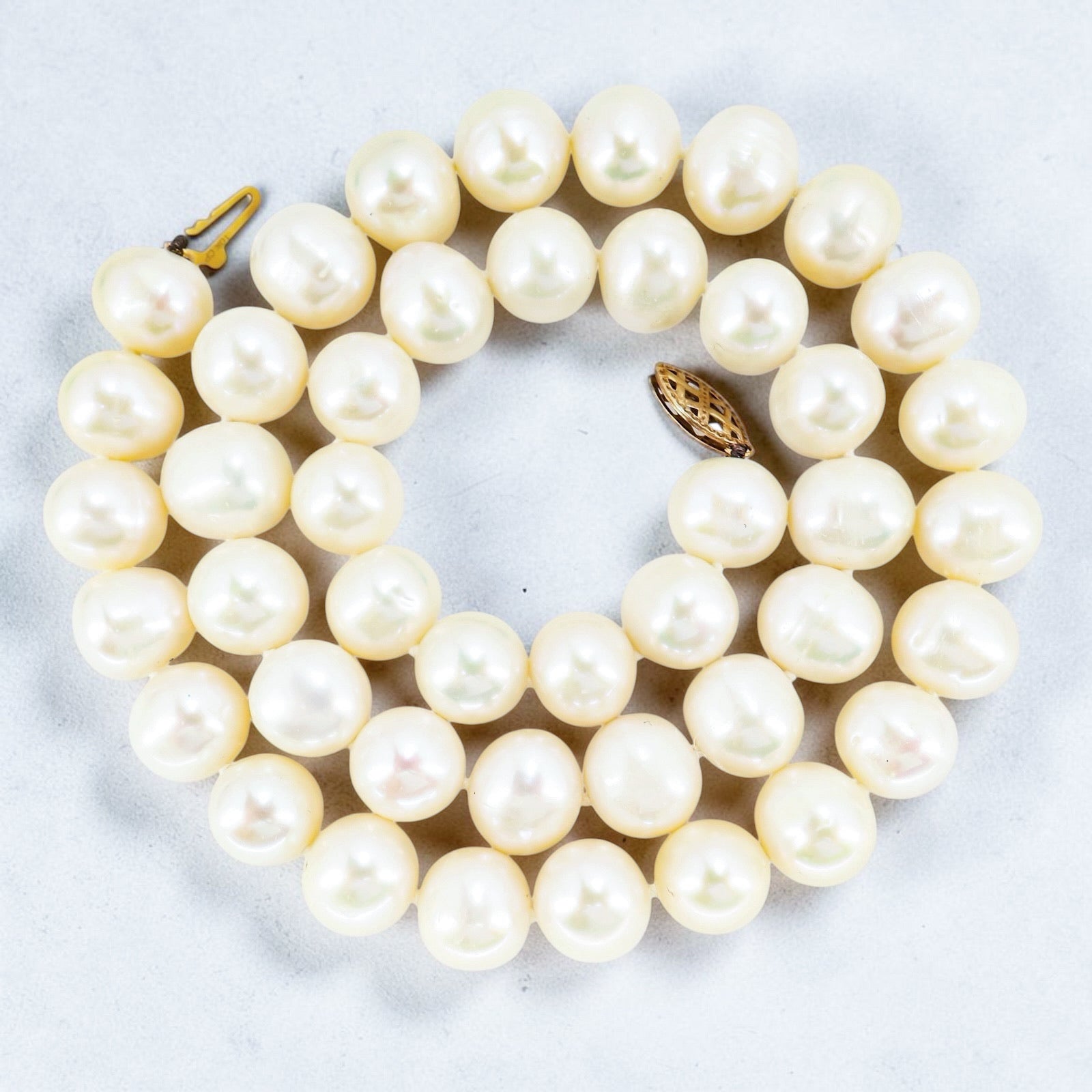 Vintage Large White Cultured Pearl Necklace 10-11mm 10k Rose Gold Clasp