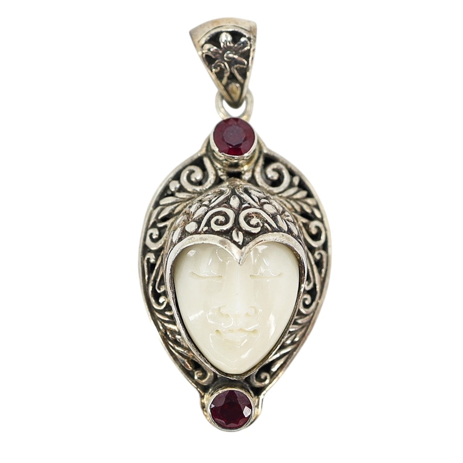 Vintage Sterling Silver Carved Face Pendant – Boho Bali Style