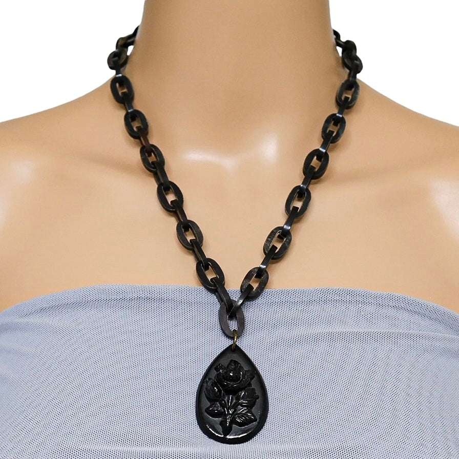 Mourning Jewelry Revival Necklace 1920-1940 - Lacquered Jet And Horn