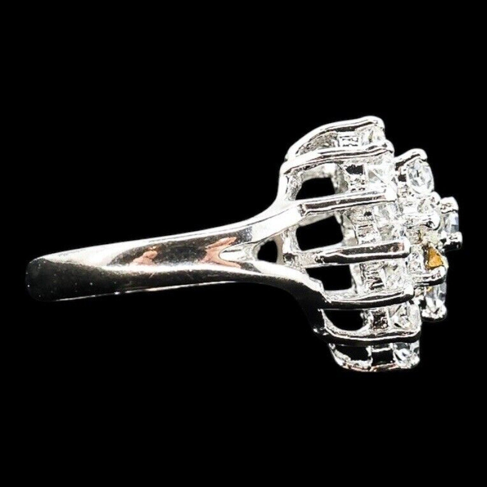 Vintage Uncas Mfg Sterling Silver Cubic Zirconia Cluster Ring Size 6 Excellent