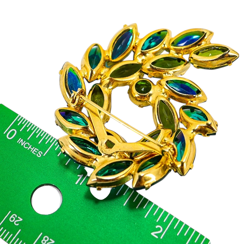 Vintage Mid-Century Green Aurora Borealis Large Rhinestone Brooch – Gold-Tone Wreath Design