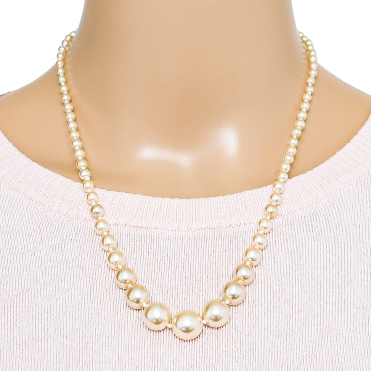 Art Deco 1920-40s Faux Pearl Necklace Glass Pearls Made in Czechoslovakia Graduated Strand