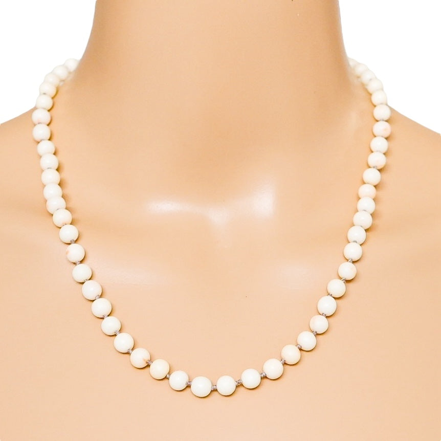 Vintage White Angel Skin Coral Necklace 19” 27g 7mm